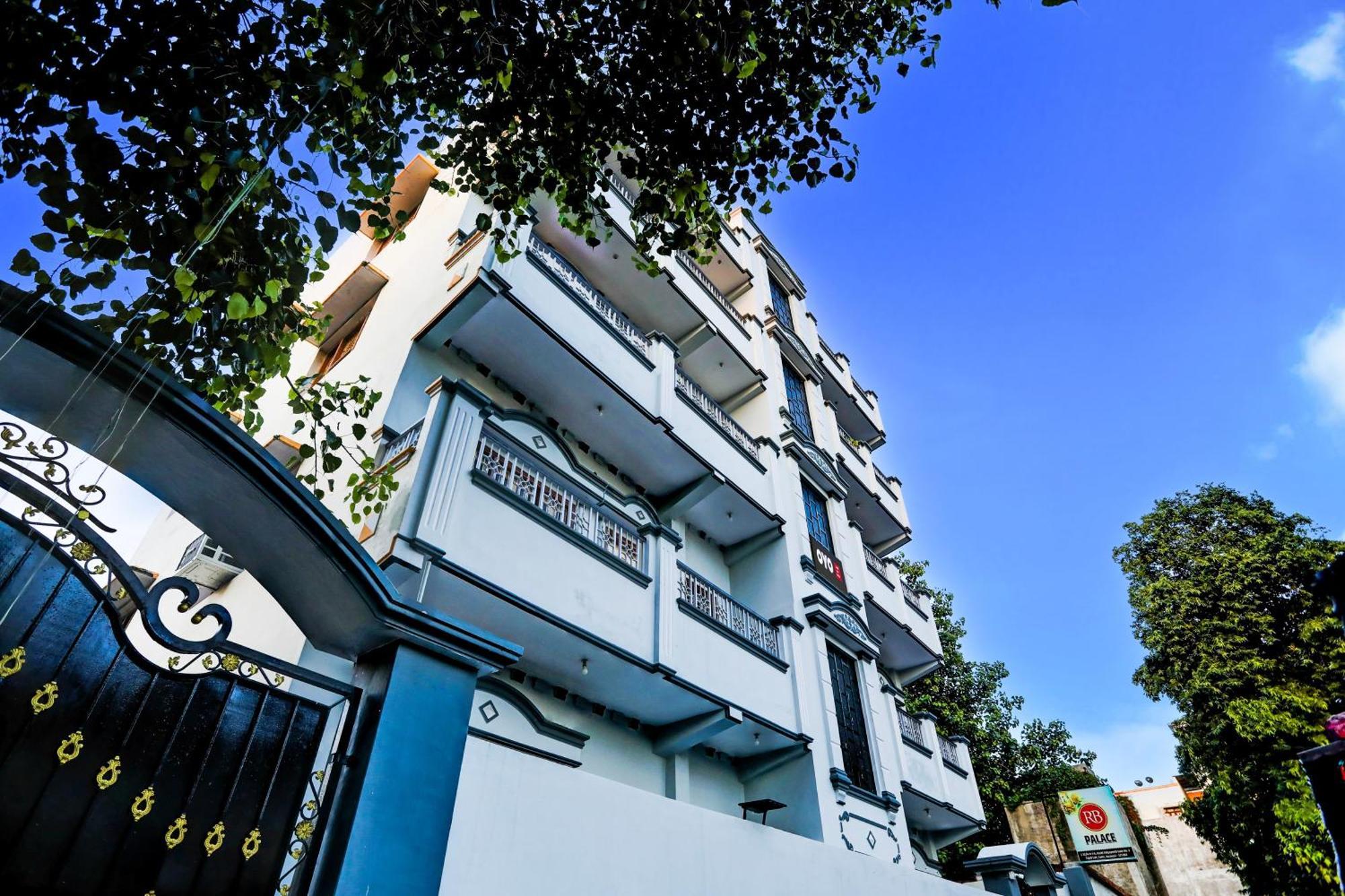 Hotel O R B Palace 바라나시 외부 사진